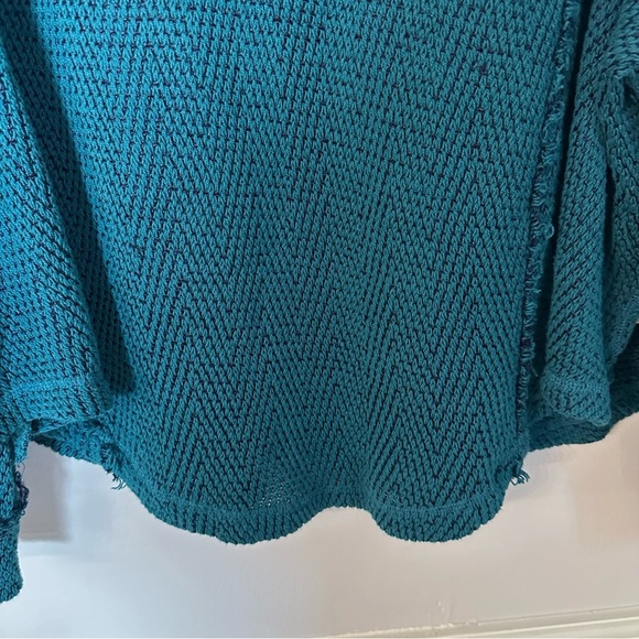 We The Free Women’s Long Sleeve Teal Knit V-Neck Sweater Size S GUC - Picture 3 of 8